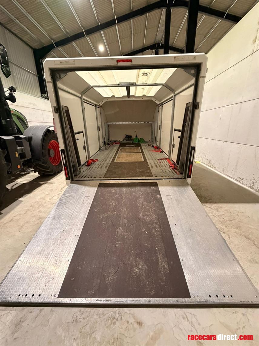 brian-james-race-transporter-6