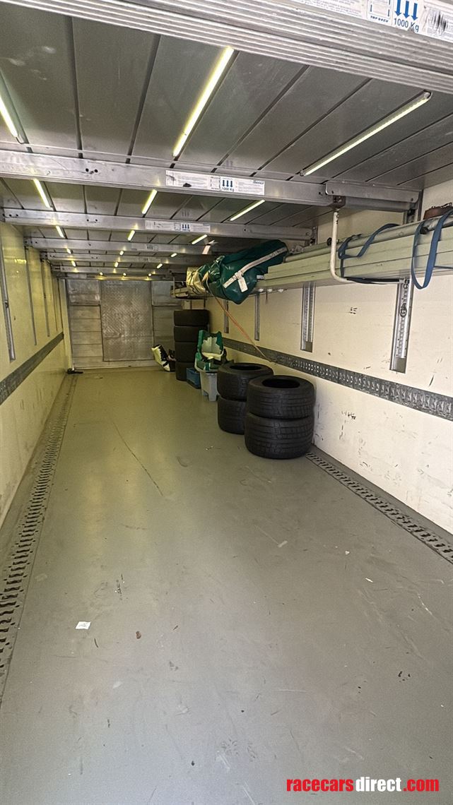 race-cars-trailer-with-mercedes-tractor-incl