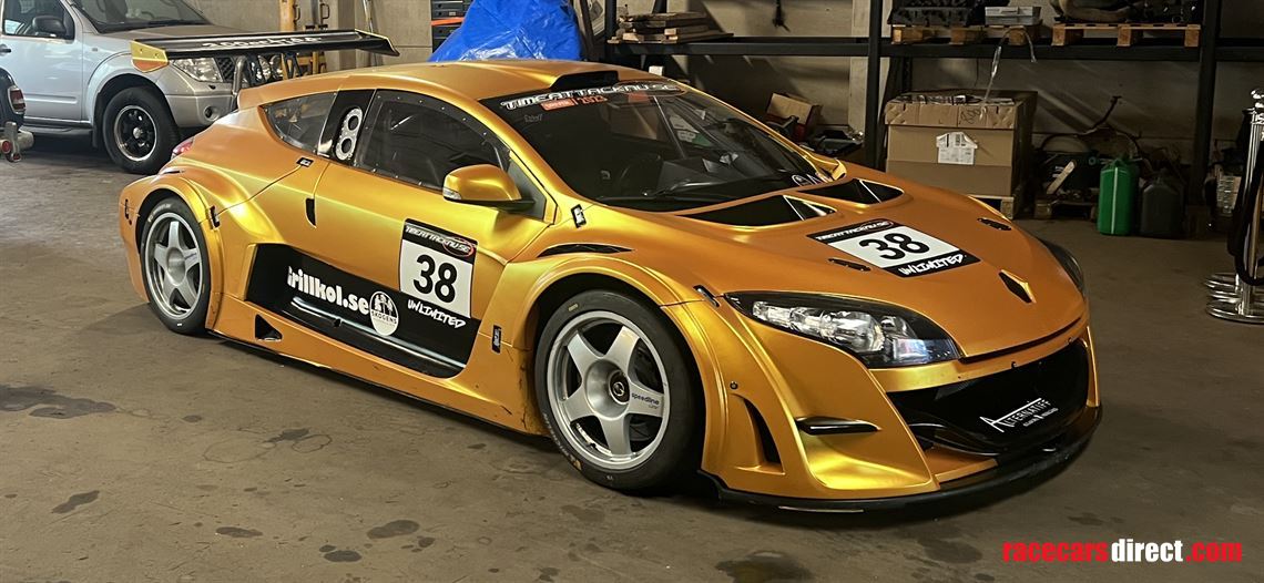 renault-megane-v6-trophy-evo3