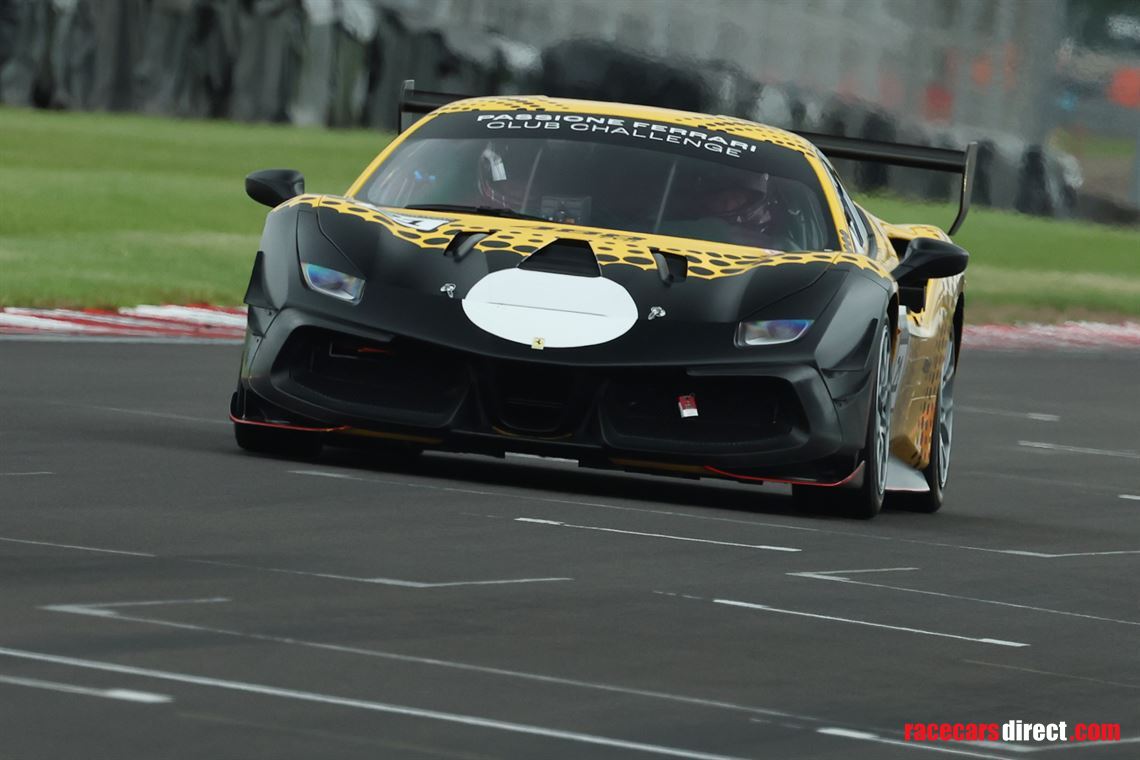 2018-ferrari-challenge-488-evo