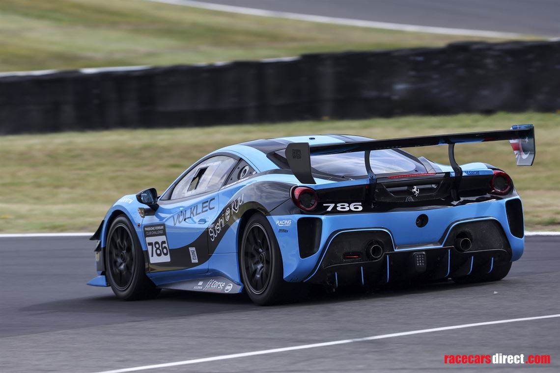 2019-ferrari-challenge-488-evo