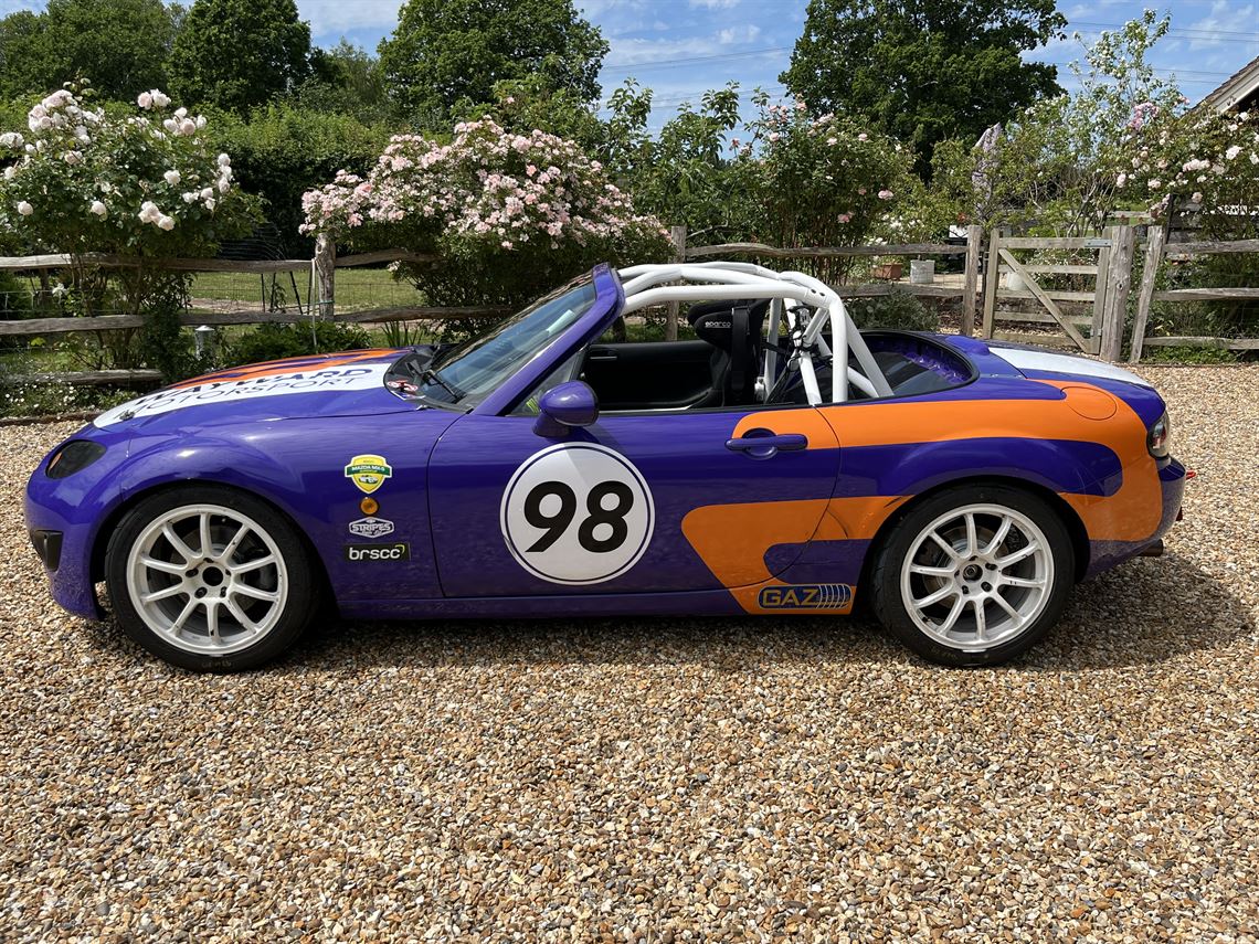 mazda-mx5-nc-supercupmaita-trophy-race-car