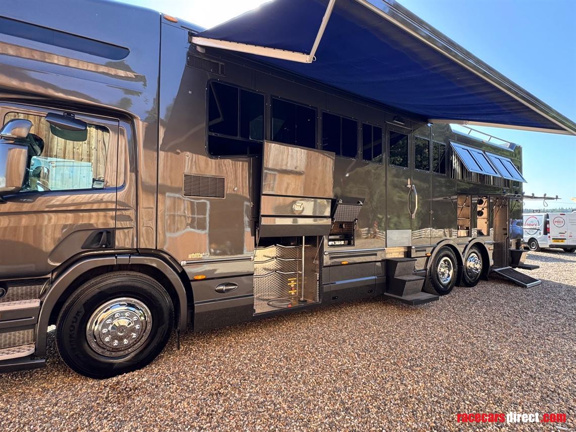 2010-whittaker-horsebox---scania-26-tonne-rea