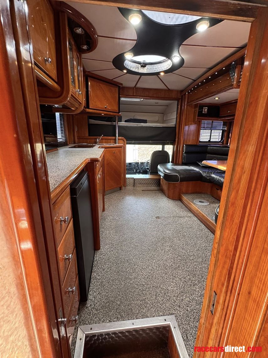 2003-scania-whittaker-horsebox-6-horse