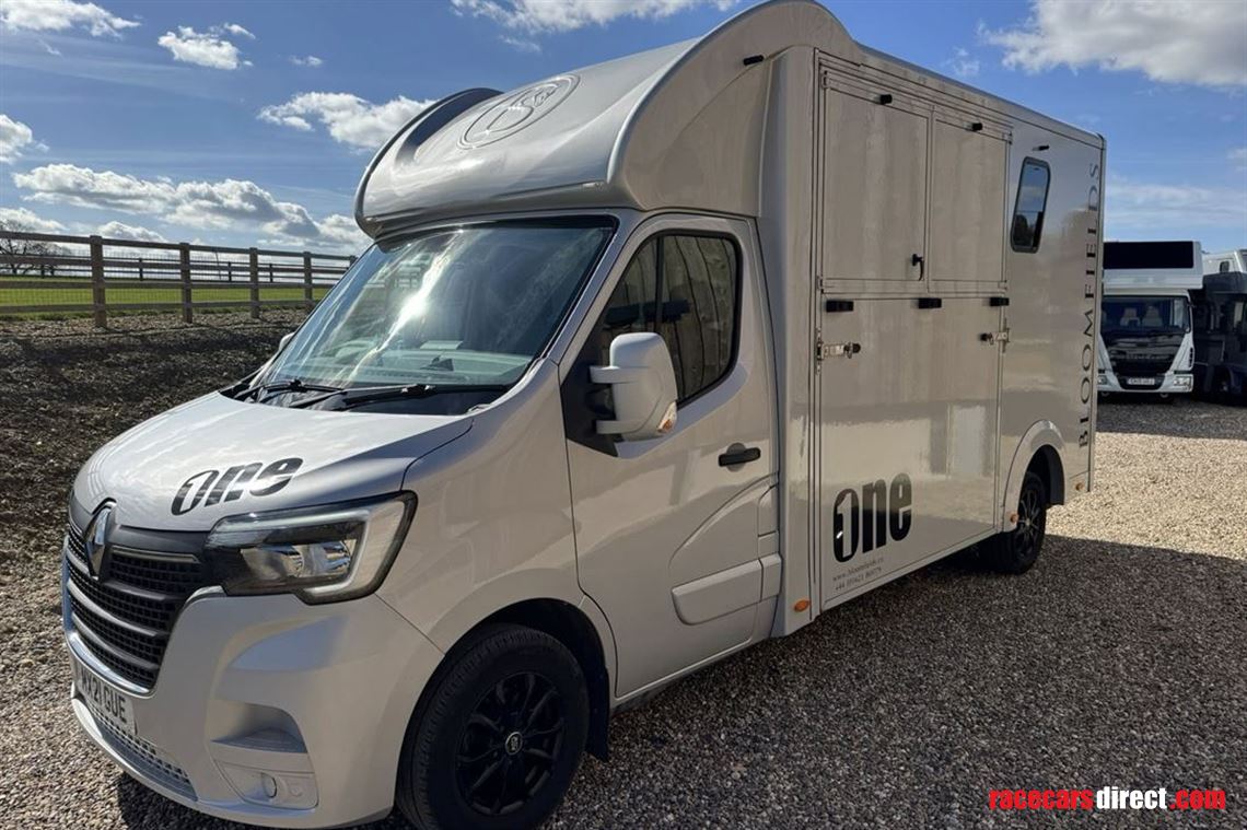 2021-renault-bloomfields-2-horsebox-1100kg-pa