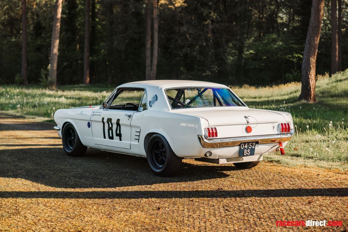 1965-ford-mustang-race-car