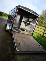 race-trailer-with-accommodation-karting-track