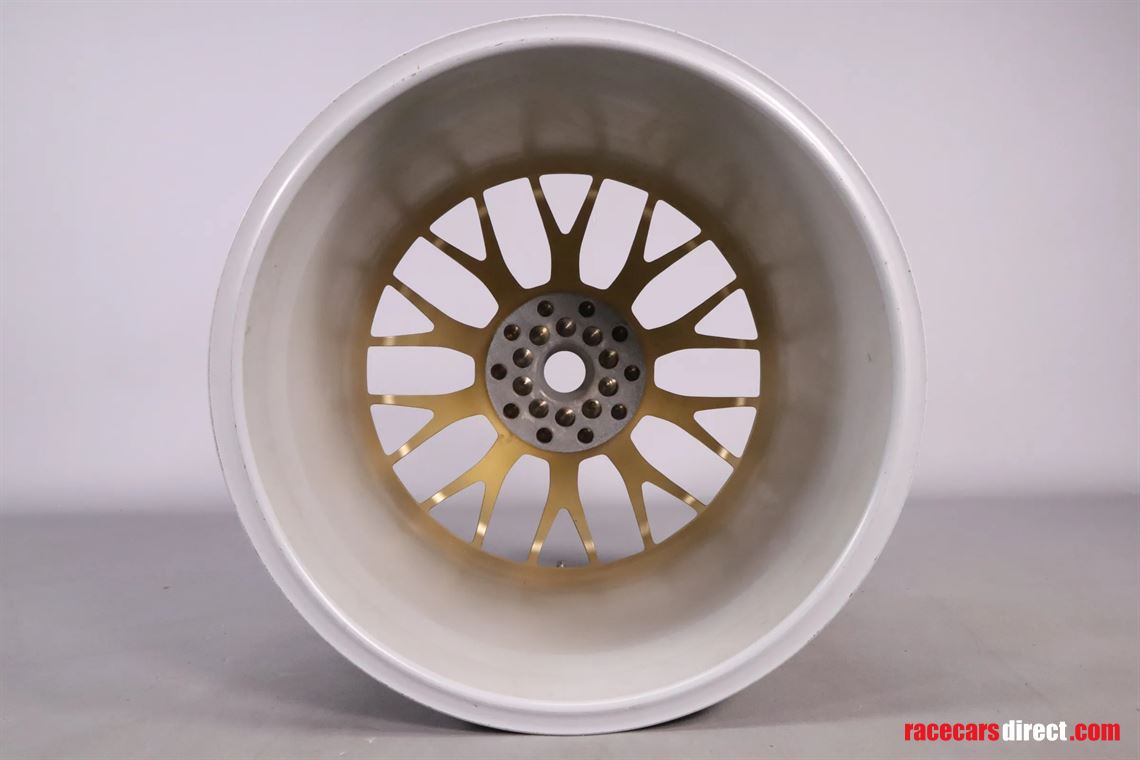 porsche-911-gt1-lightweight-magnesium-wheel-l