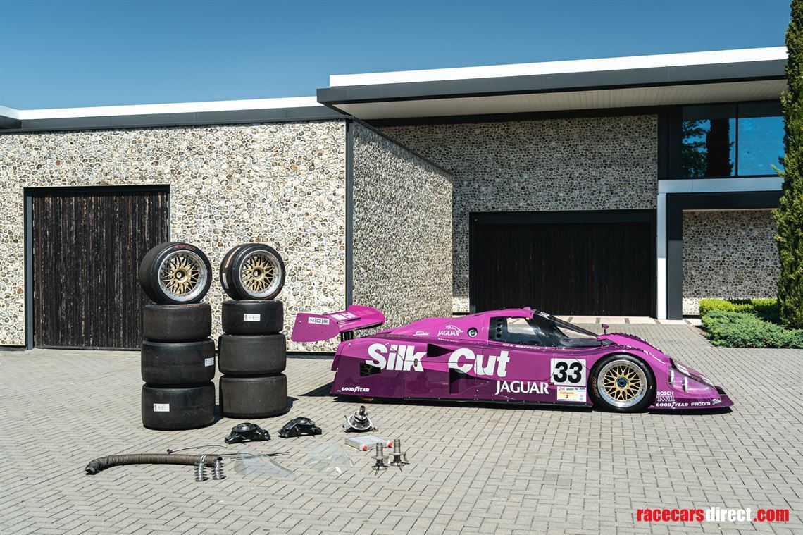 1991-silk-cut-jaguar-xjr-12