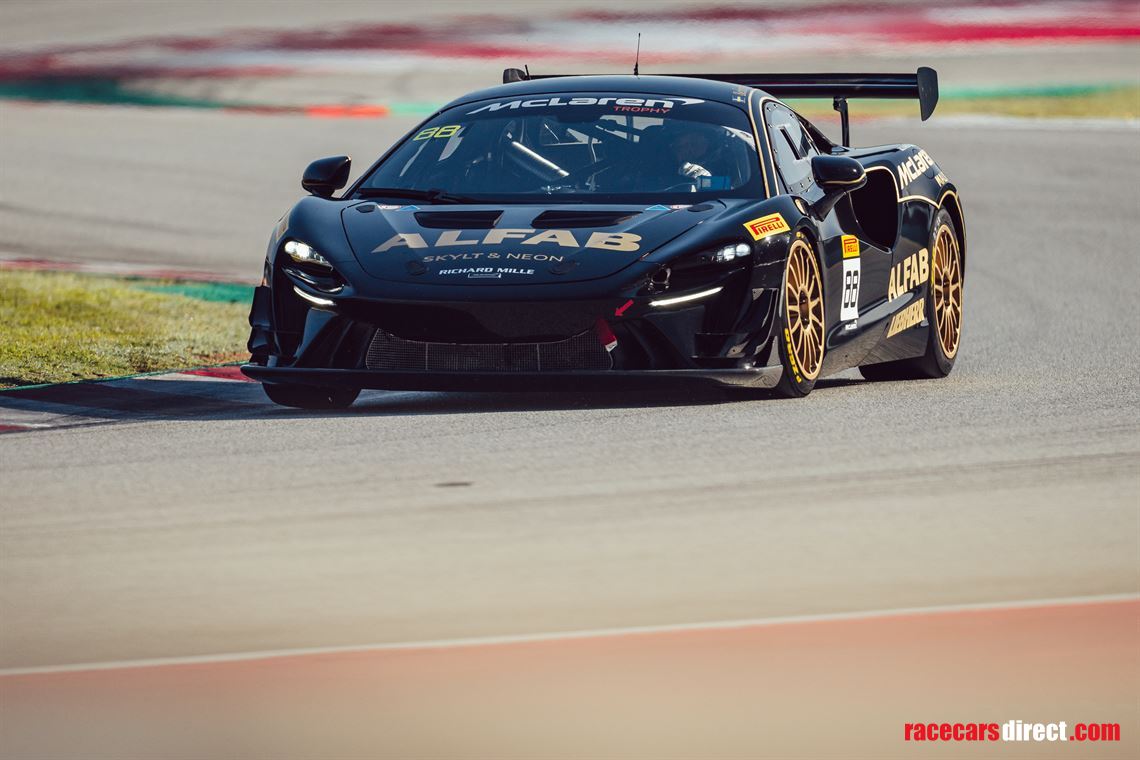 mclaren-artura-gt4-trophy-evo