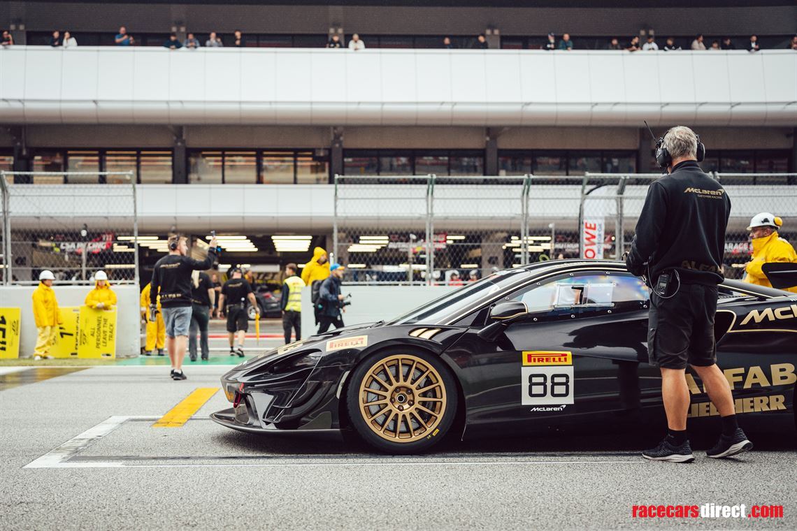 mclaren-artura-gt4-trophy-evo