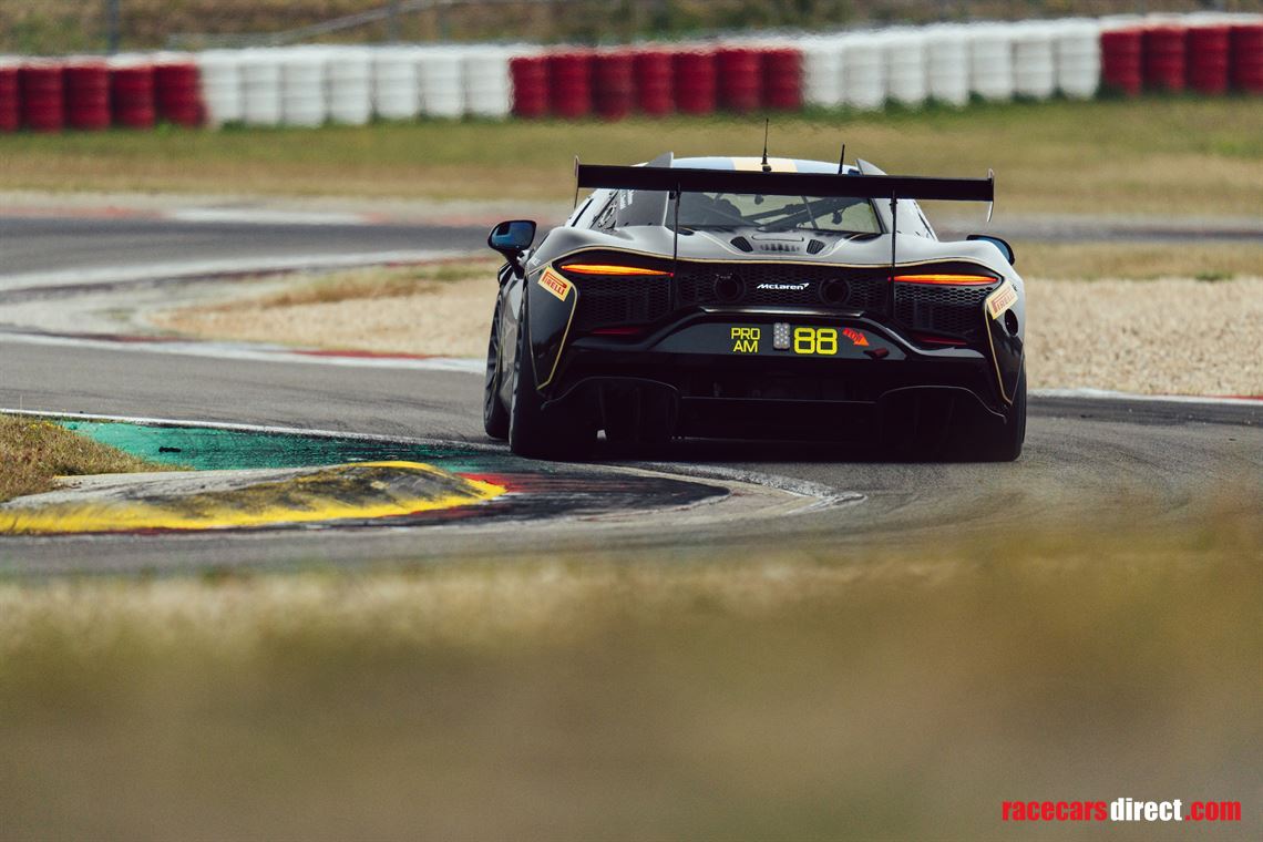 mclaren-artura-gt4-trophy-evo