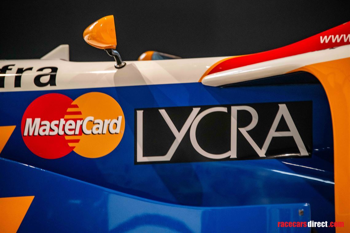 f1-lola-t9730-mastercard-full-running-car