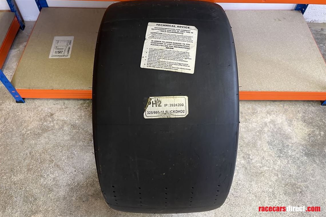 newunused-gt3-tyre-sets-pirelli-yokohama