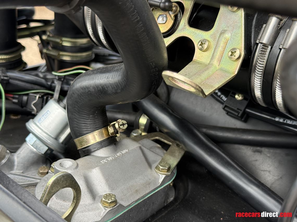 porsche-993-engine-m6405