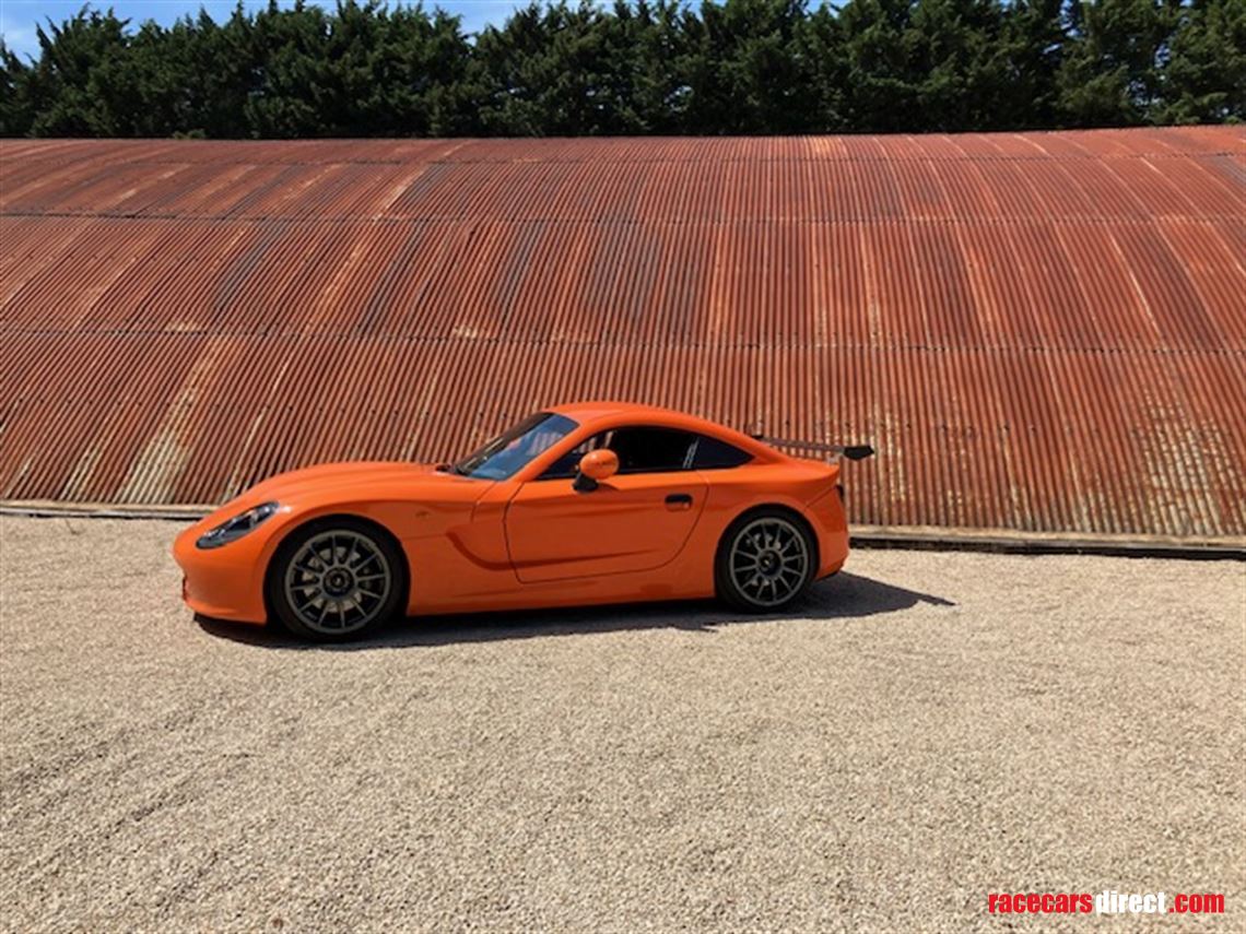 ginetta-g40r-road-and-track