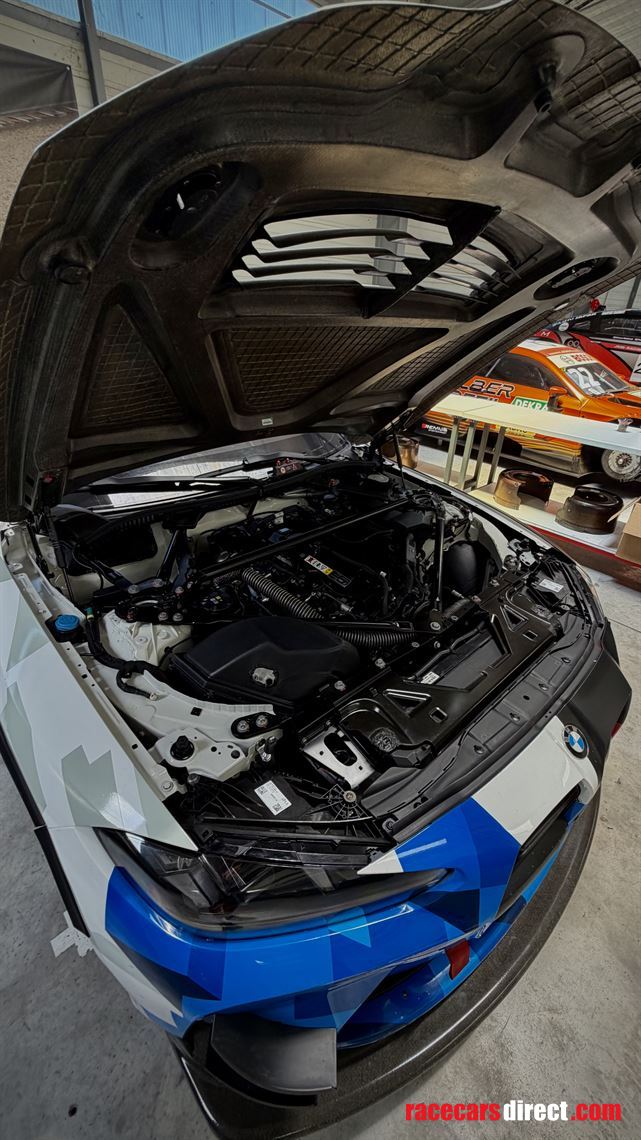 bmw-m4-gt4-g82-evo