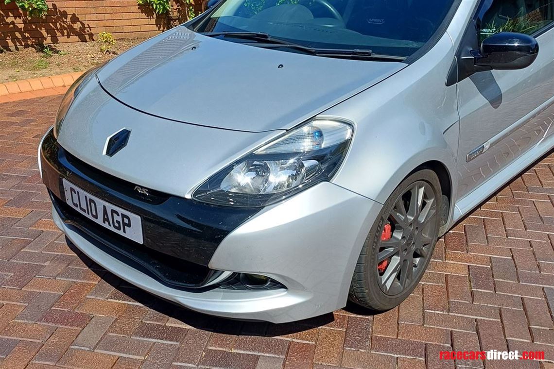 2011-renaultsport-clio-rs200-siverstone-gp