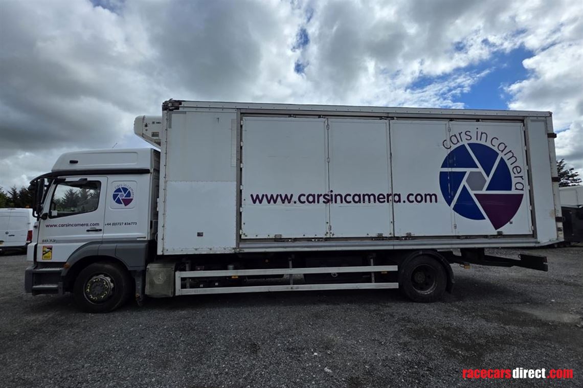 mercedes-2-car-enclosed-tranporter-truck-temp