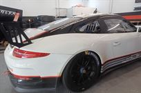 porsche-gt3-cup-9911-accident-damaged-car