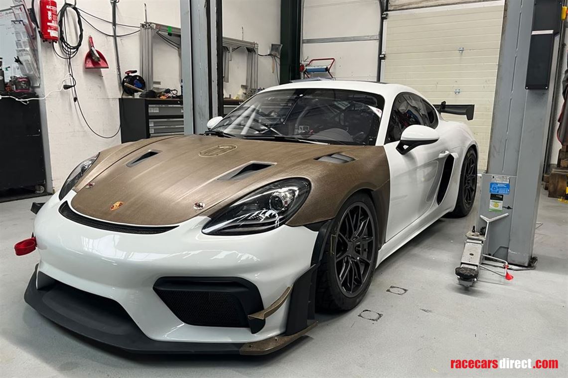 2024-porsche-718-cayman-gt4-rs-clubsport-for