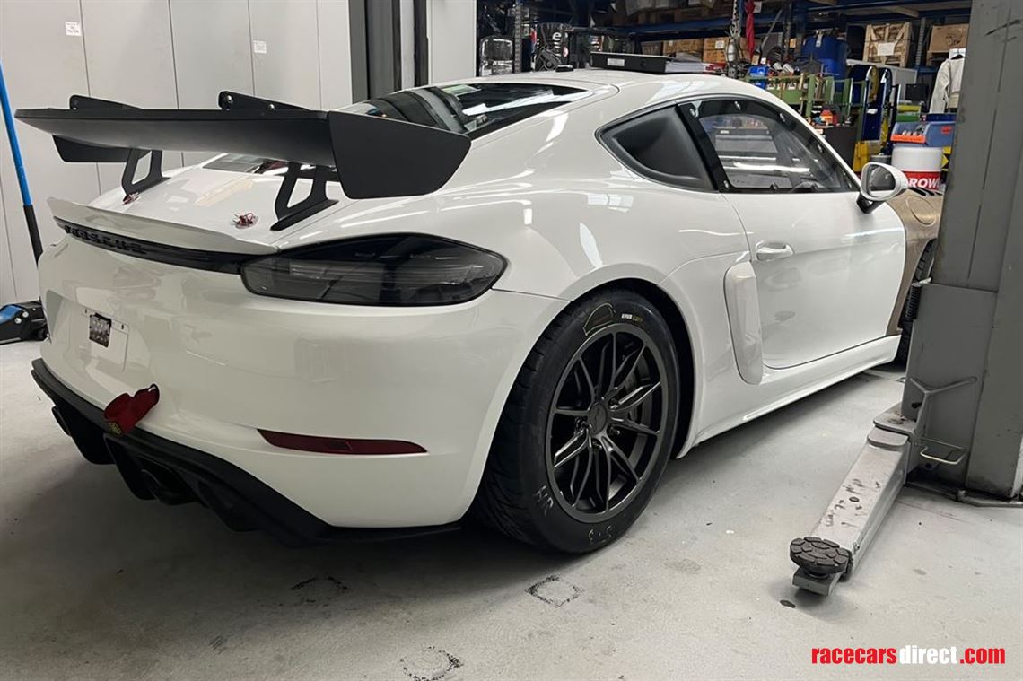 2024-porsche-718-cayman-gt4-rs-clubsport-for