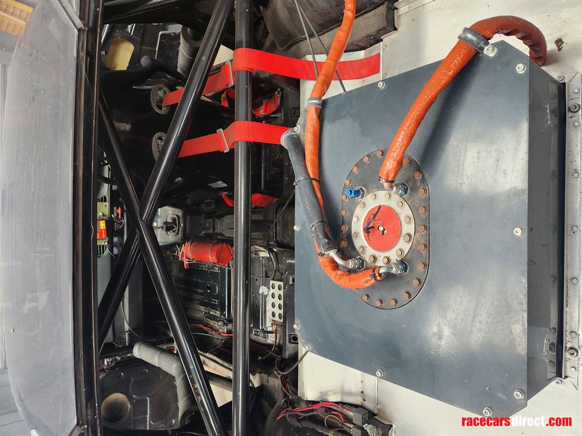 porsche-944-s-race-chassis-lsd-safety-devices