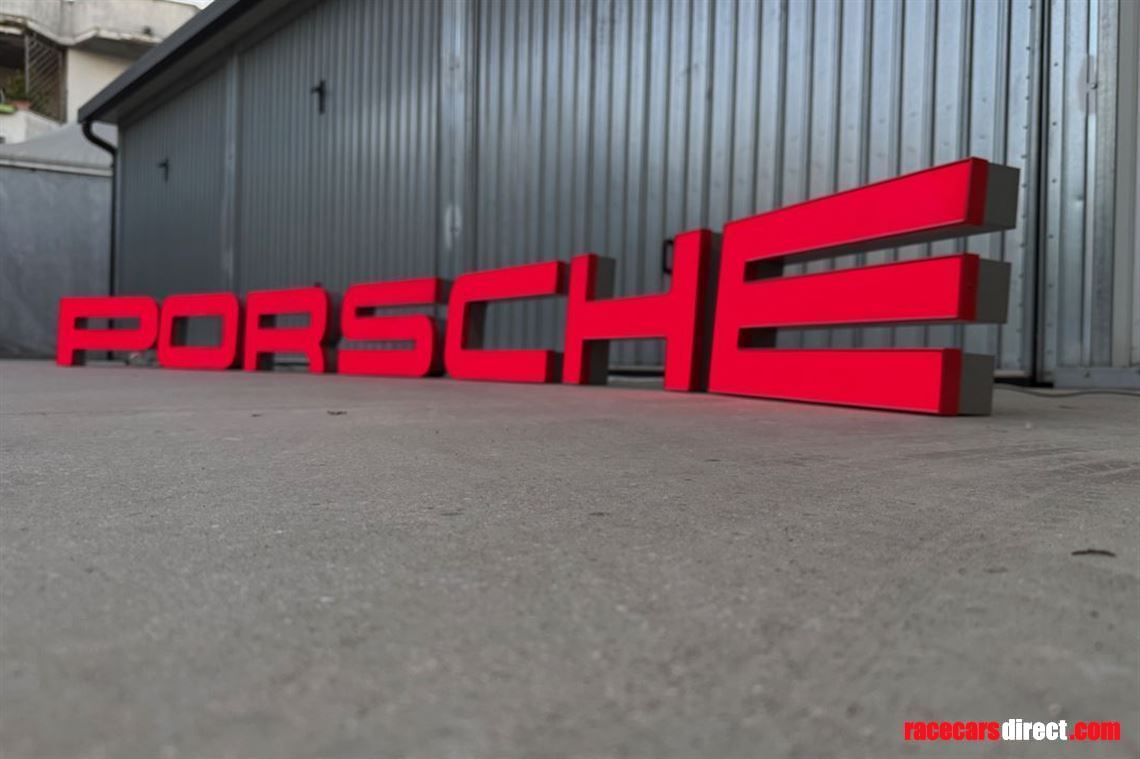 illuminated-porsche-letter-sign