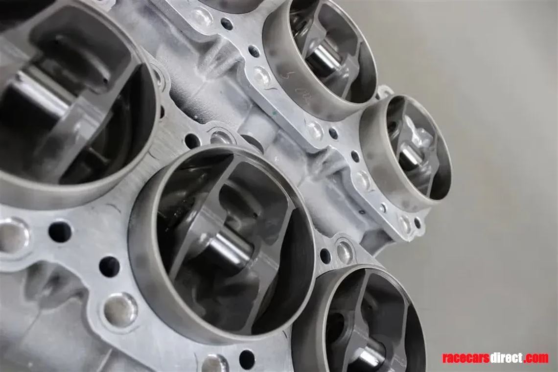 porsche-996-gt3r-water-tanks-cylinder-housing