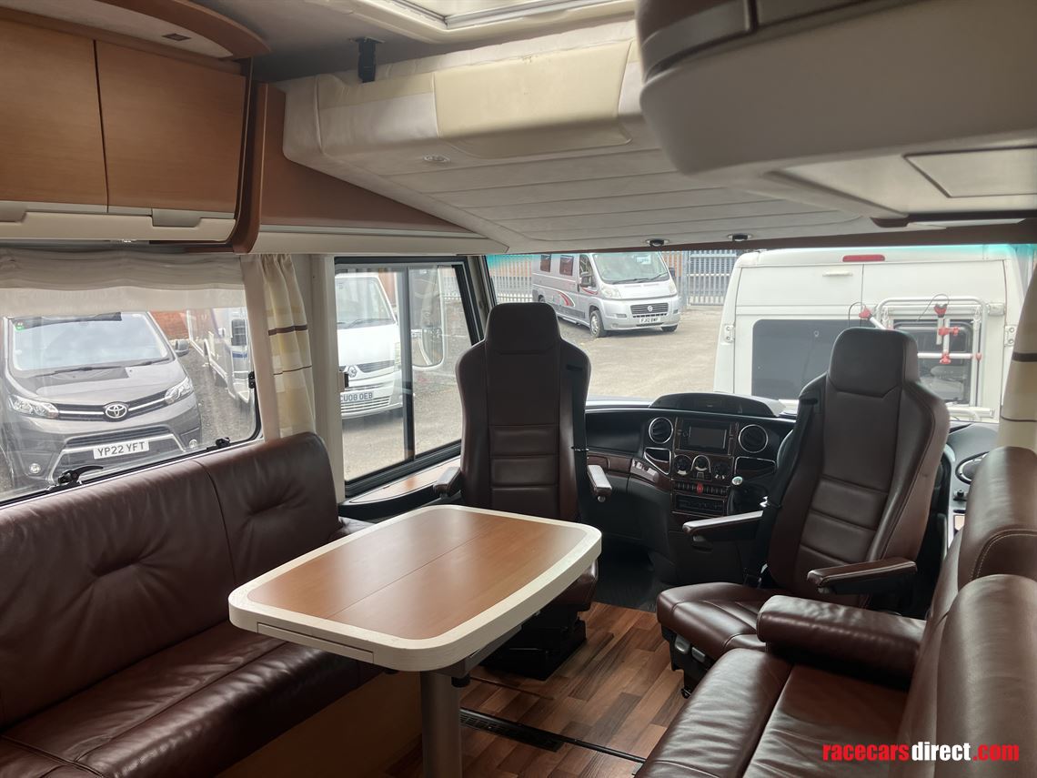 2011-niesmann-bischoff-8000i-lw-garage-motorh