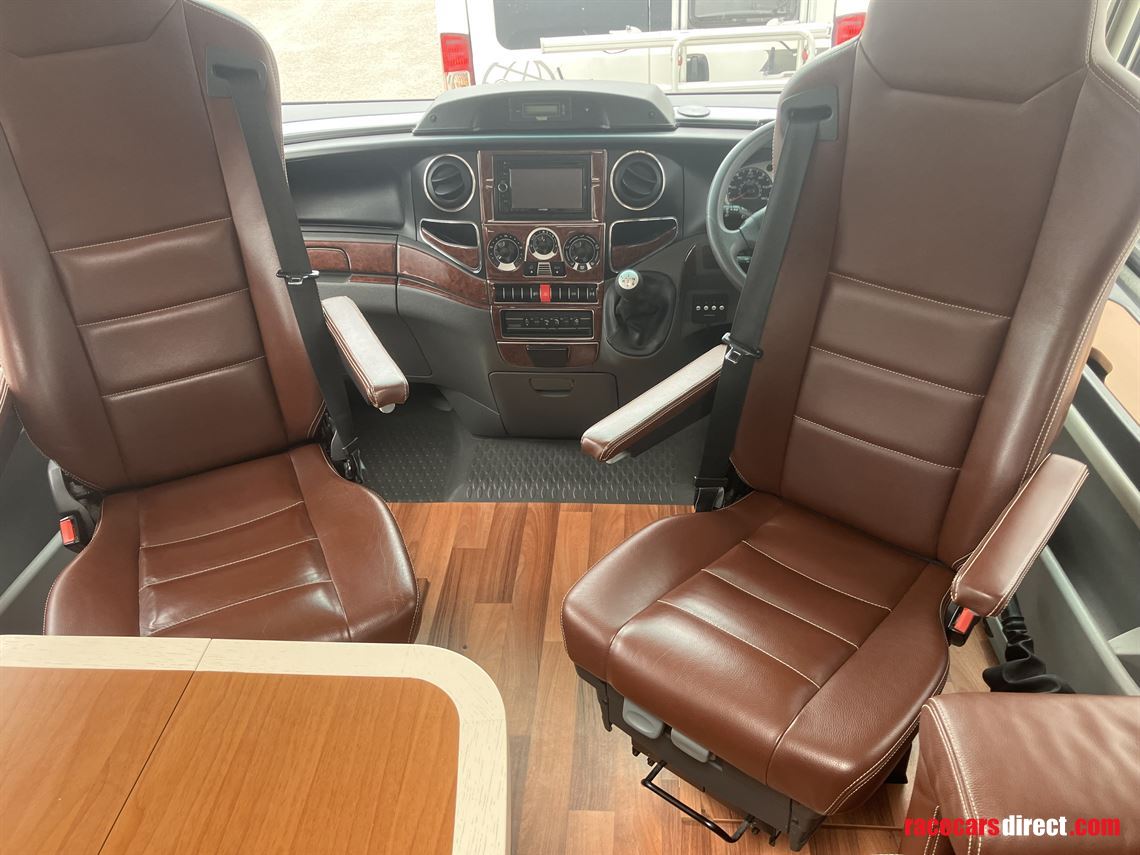 2011-niesmann-bischoff-8000i-lw-garage-motorh