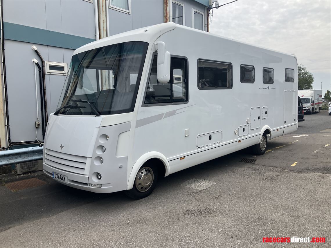 2011-niesmann-bischoff-8000i-lw-garage-motorh