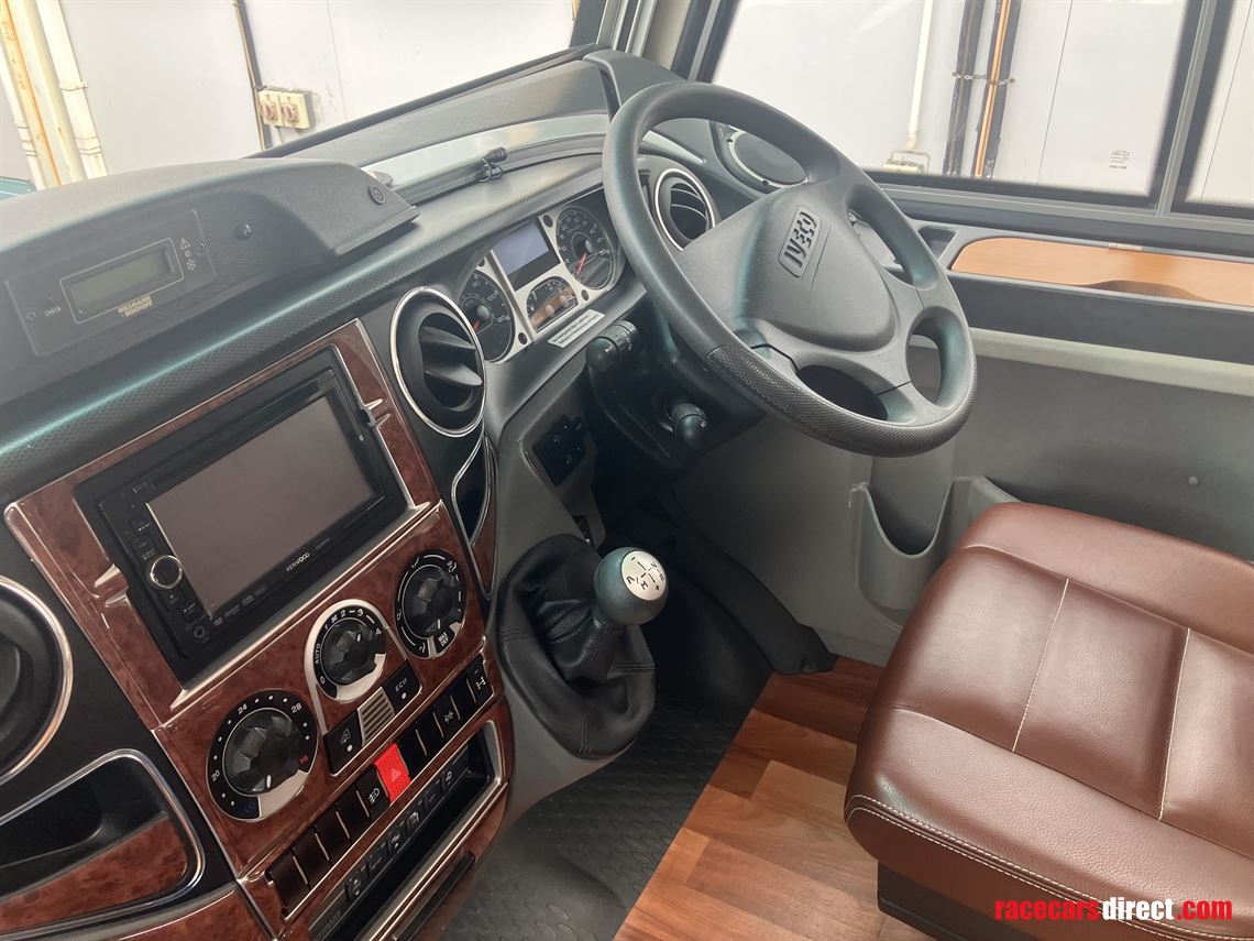2011-niesmann-bischoff-8000i-lw-garage-motorh