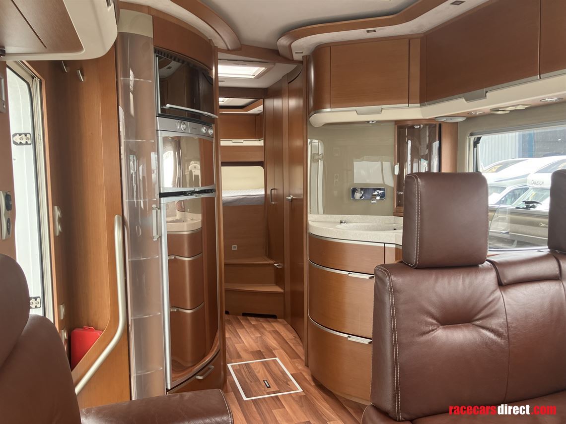 2011-niesmann-bischoff-8000i-lw-garage-motorh
