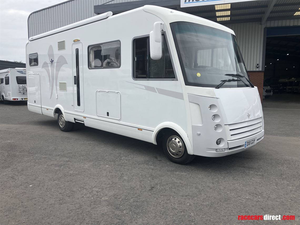 2011-niesmann-bischoff-8000i-lw-garage-motorh