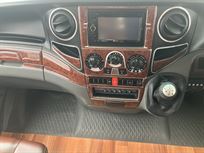 2011-niesmann-bischoff-8000i-lw-garage-motorh