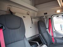 2020-daf-lf230-sleeper-box-taillift
