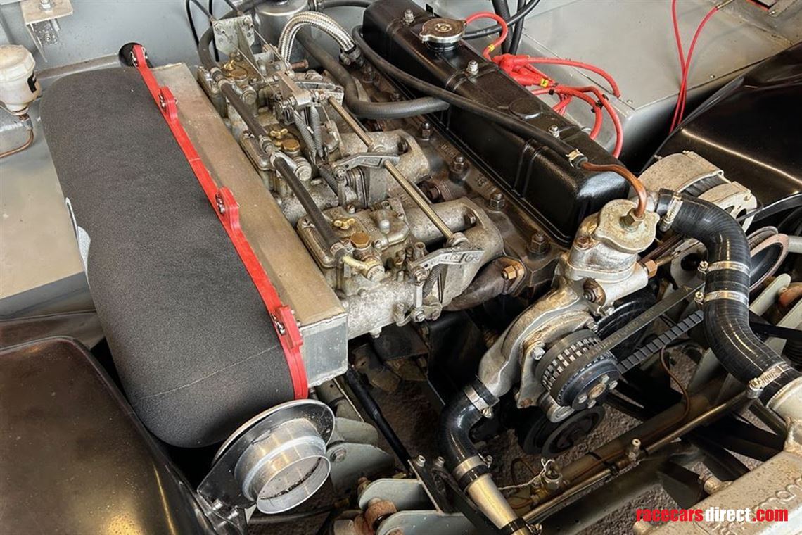 triumph-tr6-race-engine