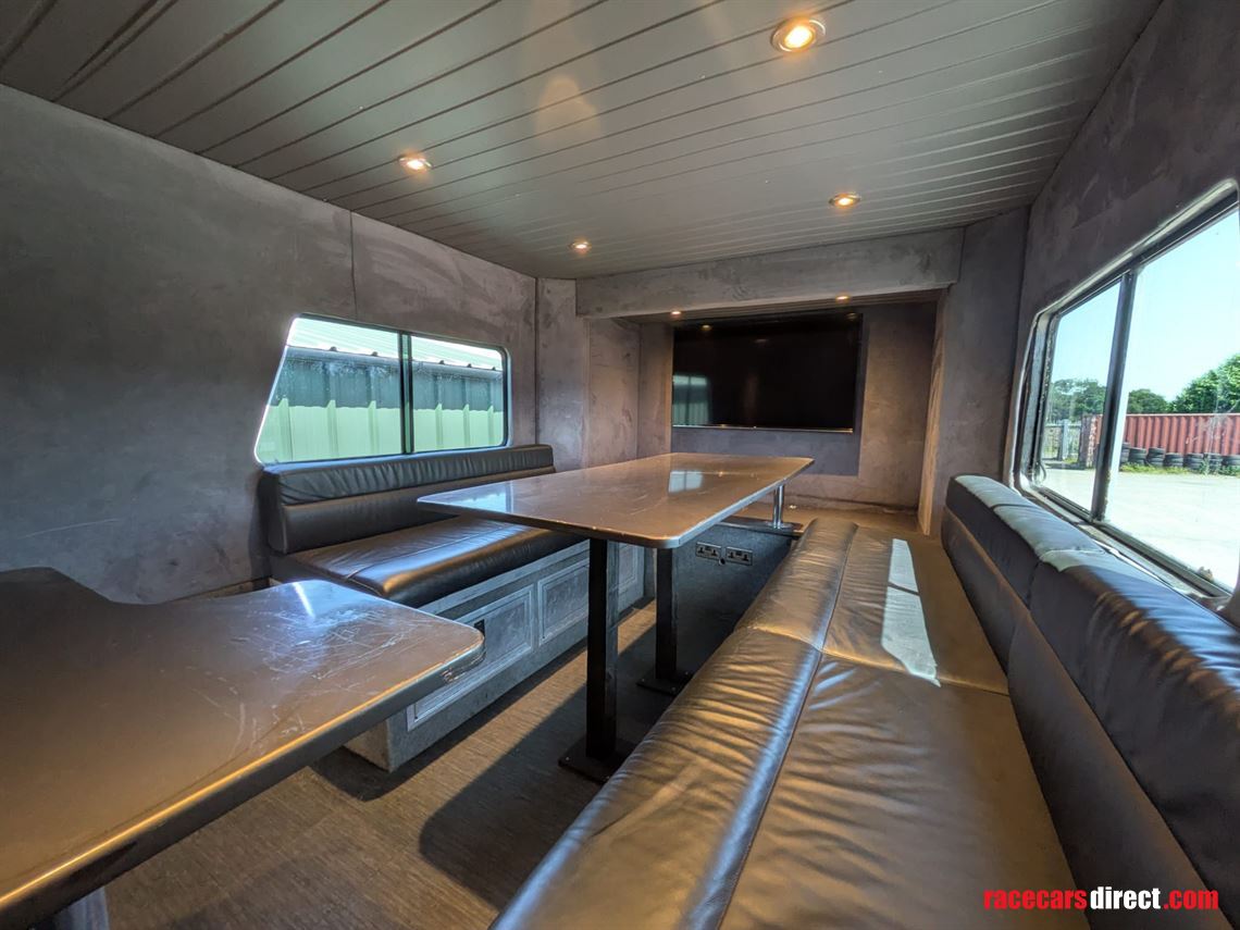 race-trailer-tractor-unit