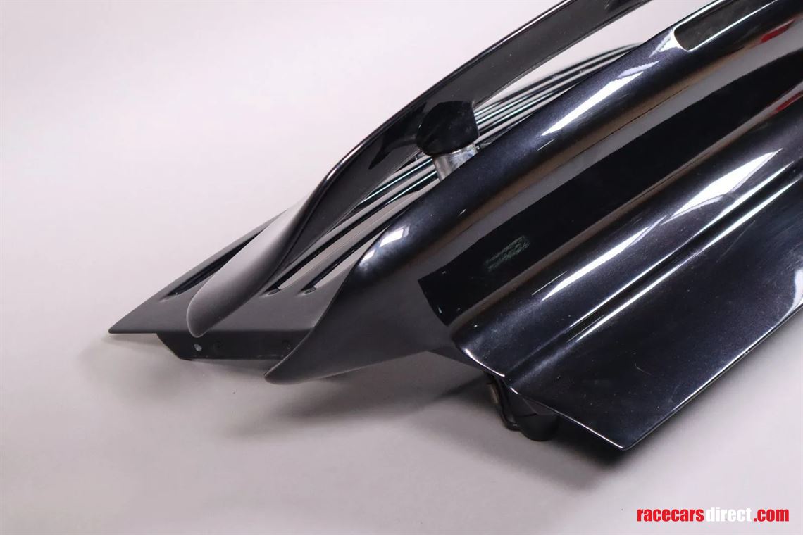 porsche-996-turbo-rear-spoiler-with-wing-boar