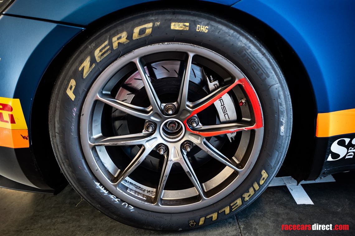 2024-718-gt4-rs