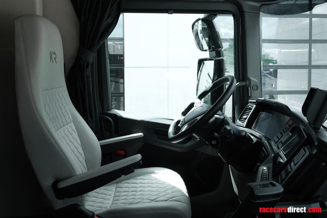 krismar-motorhome-on-scania-500s-chassis