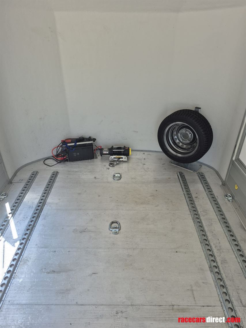 2024-debon-c1000-enclosed-car-trailer-3500kg