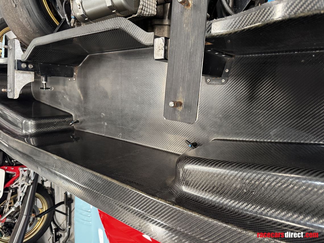 mosler-mt900r-gt3