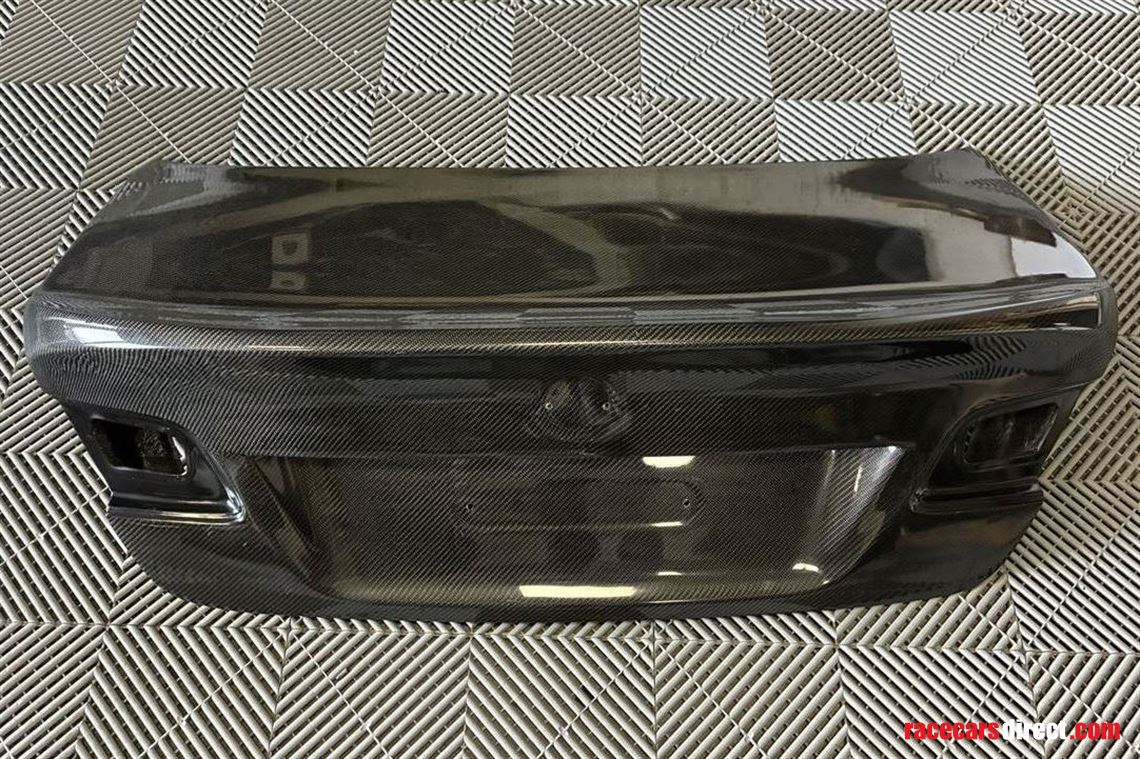 bmw-e92-m3-used-carbon-parts-trunk-spoilers-e