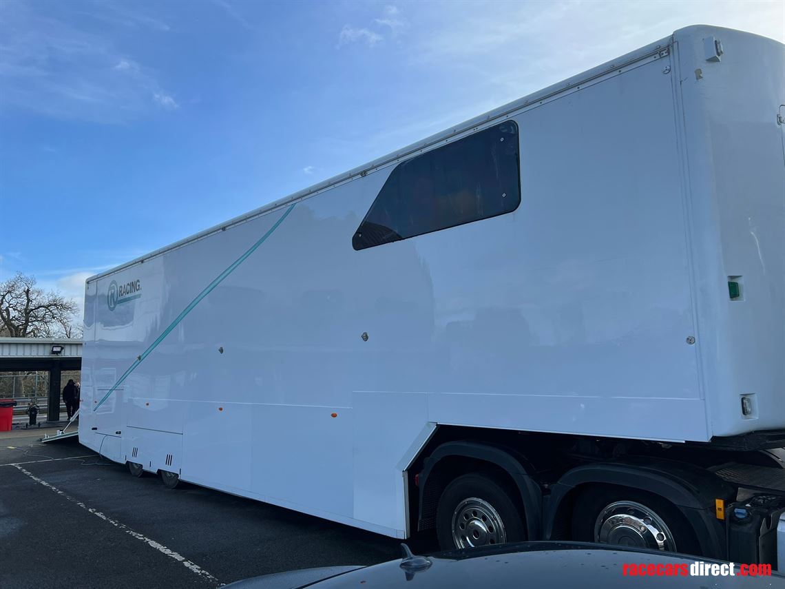4-car-race-trailer-with-awin