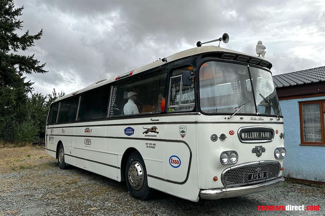 1964-leyland-leopard-race-transporter