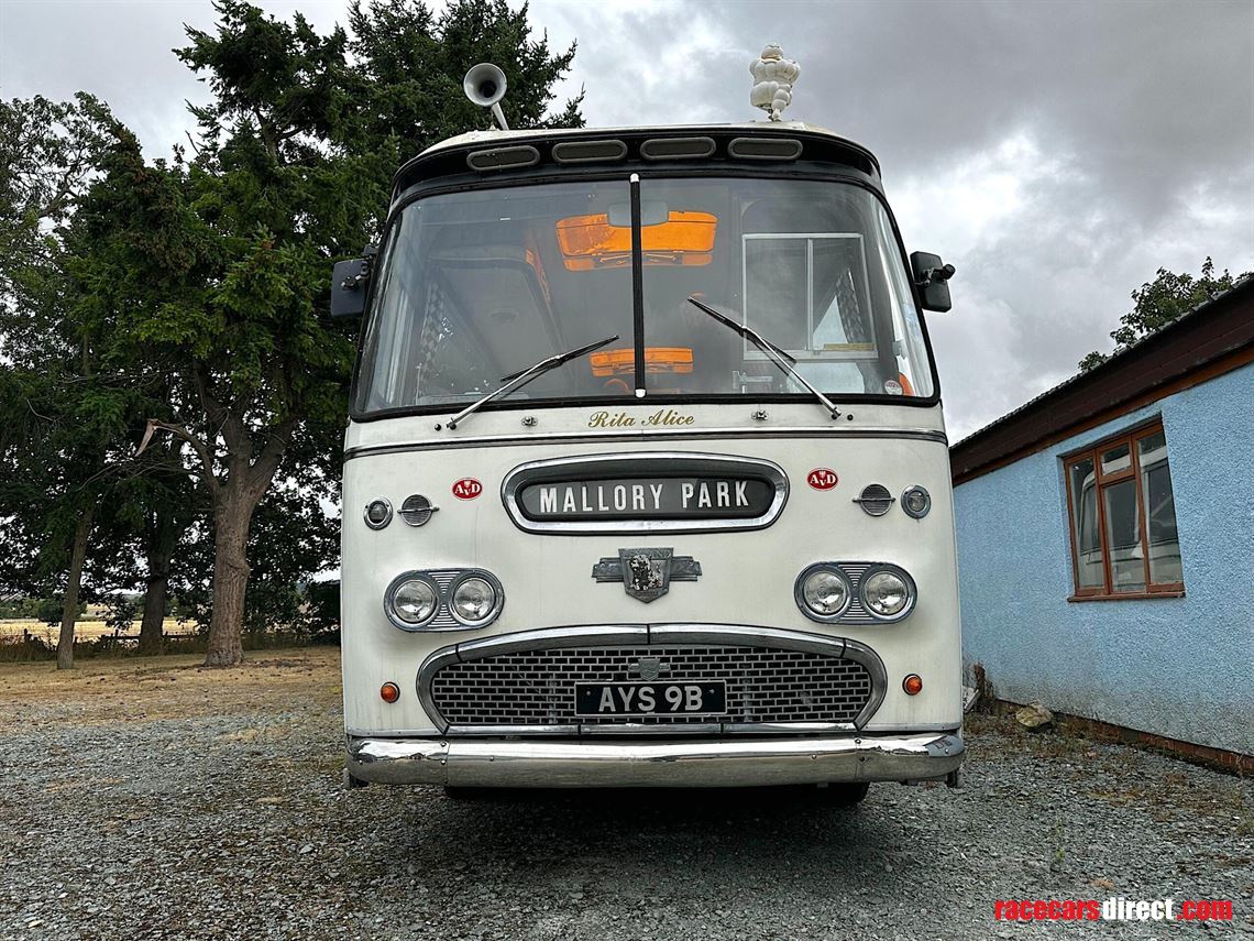 1964-leyland-leopard-race-transporter