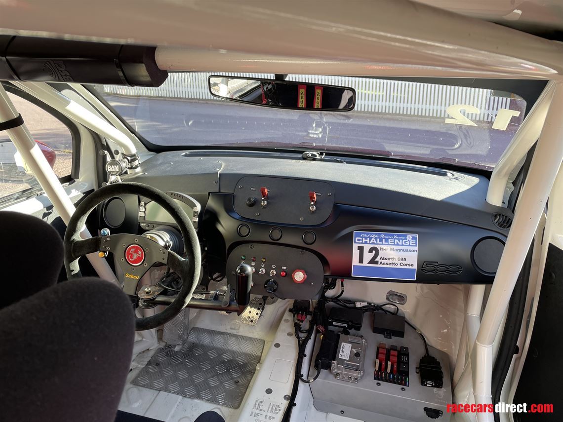 abarth-695-assetto-corse-evoluzione