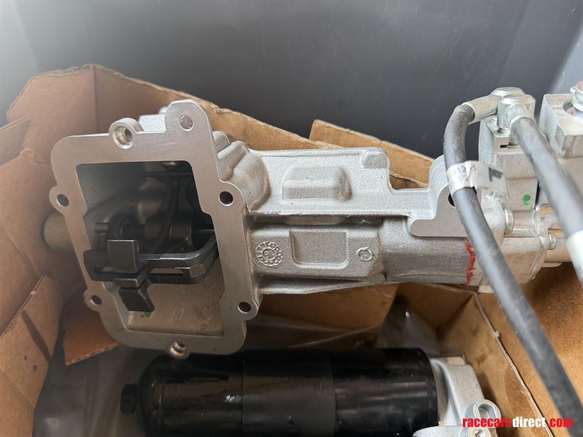 aston-martin-complete-actuator-kit